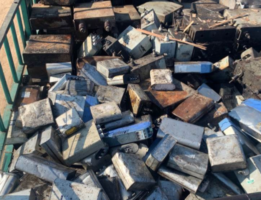 河南西德機械設(shè)備，廢鋰電池碎料碳化煙氣處理：燃燒裝置與噴淋塔構(gòu)建高效凈化系統(tǒng)