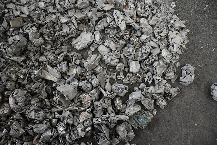 <strong>易拉罐用連續(xù)式脫漆爐進(jìn)行處理，效果如何？</strong>