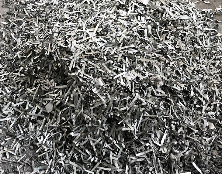 <strong>連續(xù)式碳化爐：攻克鋁基板脫漆難題，推動廢舊資源回收新進程</strong>